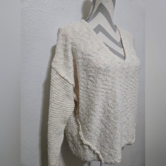 Target Universal Thread 100% Cotton Ivory Knit V-Neck Sweater Size Large - Picture 4 of 8